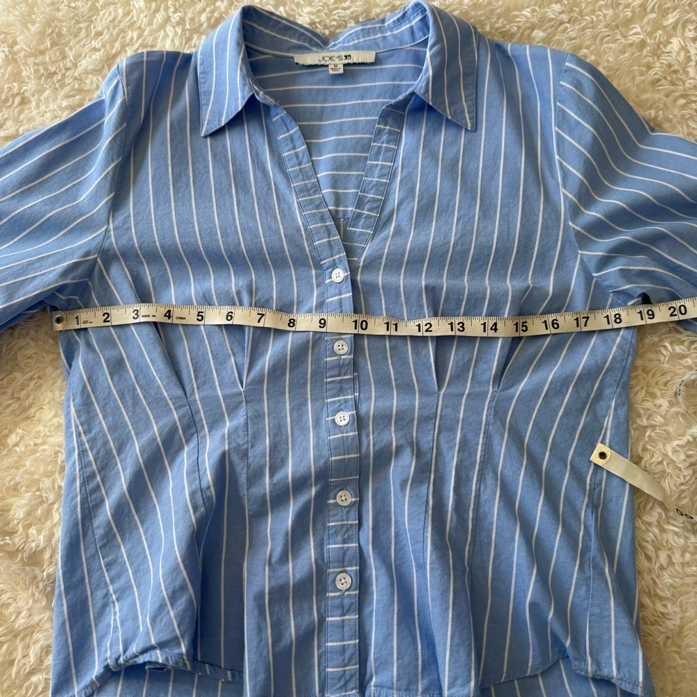 Joe's Jeans Striped Pleated Dress Shirt Blue & White Women's  Size Medium - Picture 6 of 12